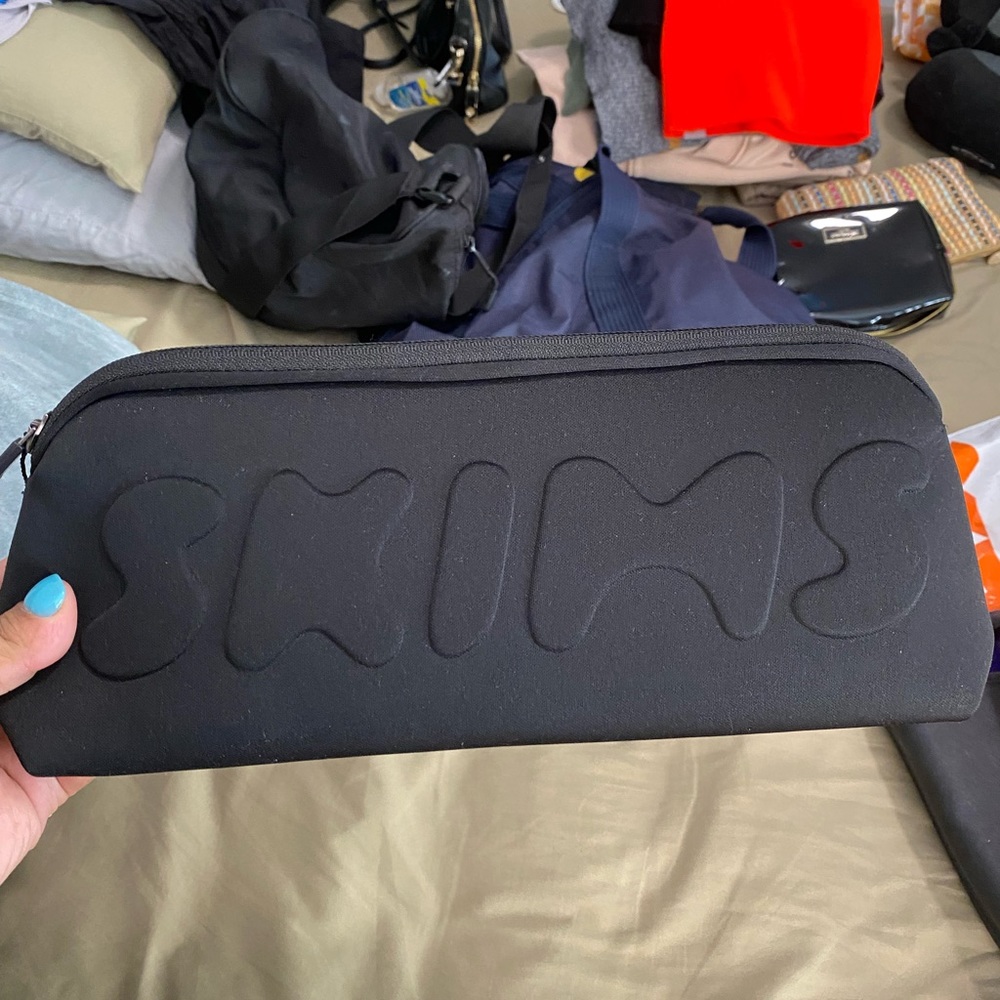 Skims waist trainer